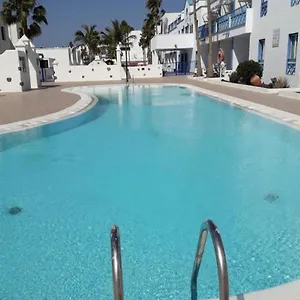 https://aguazul-puerto-del-carmen.in-canary-islands.com