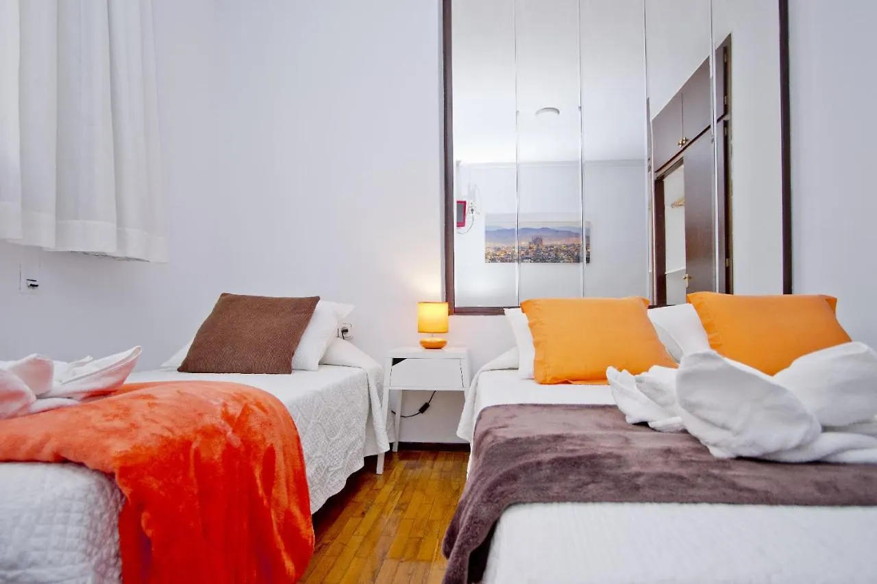 Barcelona City Seven Гостевой дом
