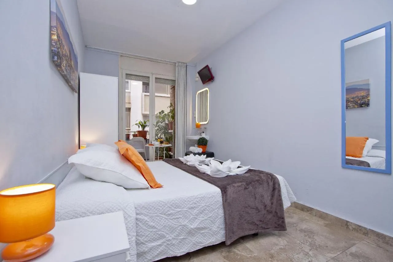 Barcelona City Seven Гостевой дом