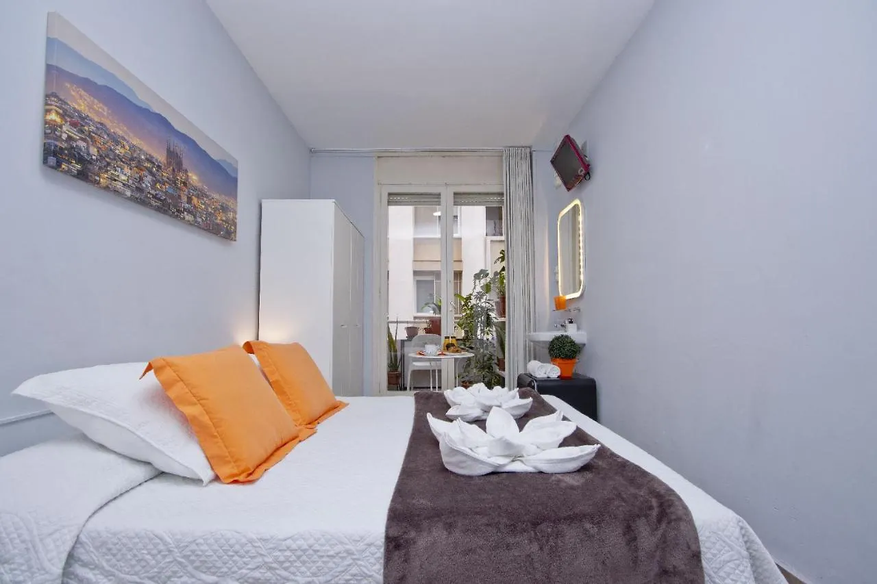 Barcelona City Seven Гостевой дом