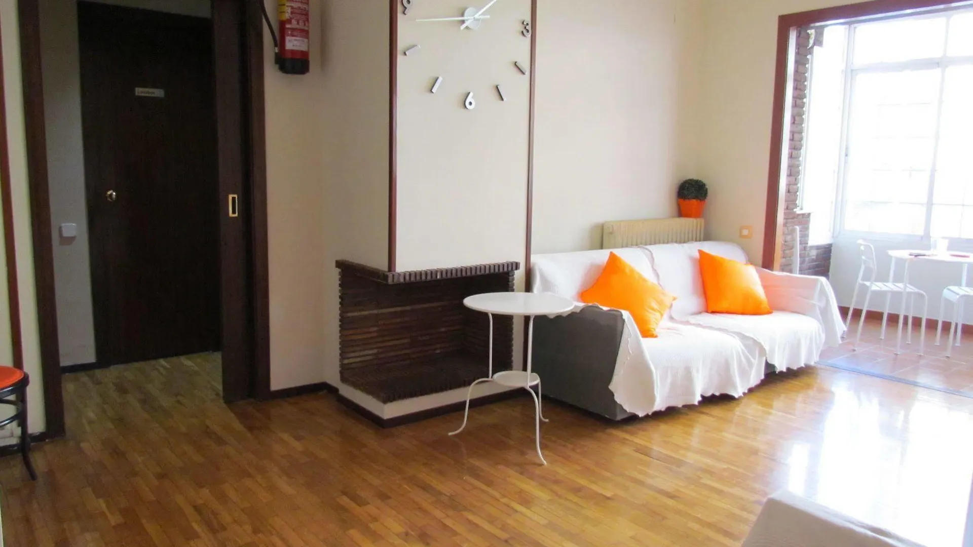 Barcelona City Seven 0*,  Испания